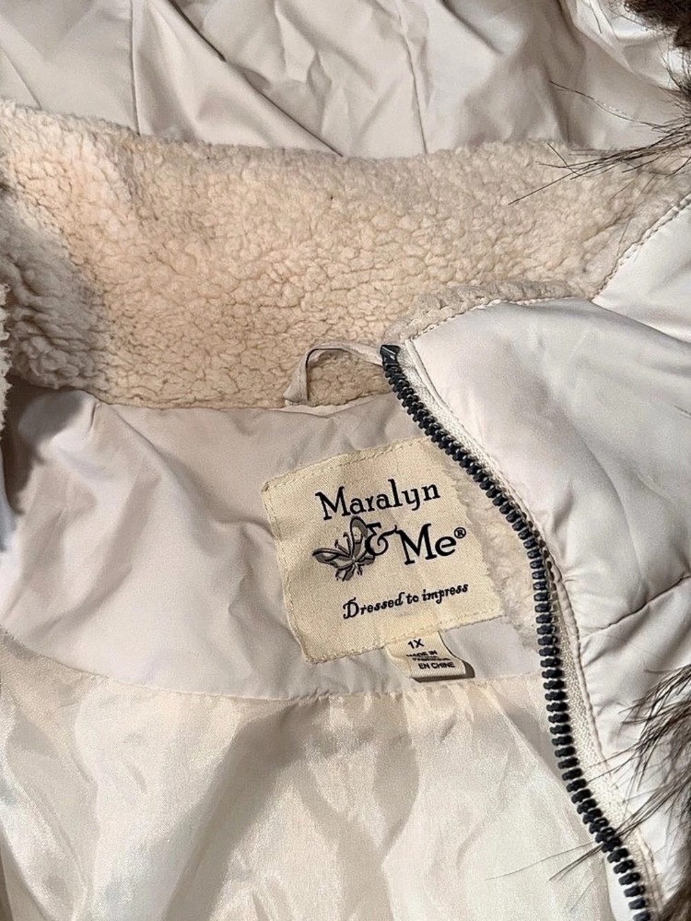 Marilyn Me Women's Puffer Jacket White Size Medium Like New - Picture 2 of 4